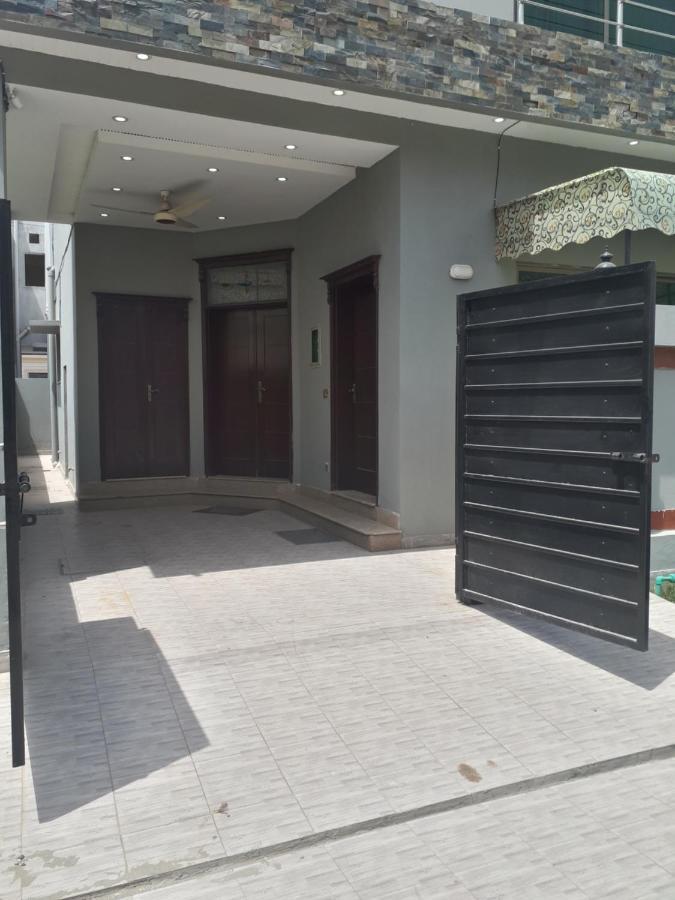 Fully Serviced Holiday Home Near Lahore Ring Road Luaran gambar
